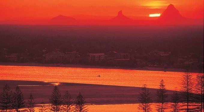 Riviere On Golden Beach Caloundra Eksteriør billede